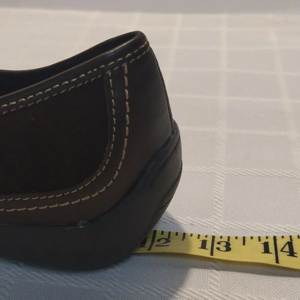 NIB Array Hickory Brown Slip-On Shoes! CONSIGNMENT!